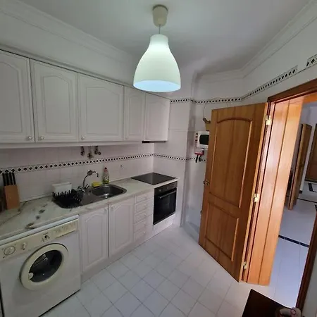 Charming Beachside Apartment- The Perfect Getaway! Appartement Albufeira