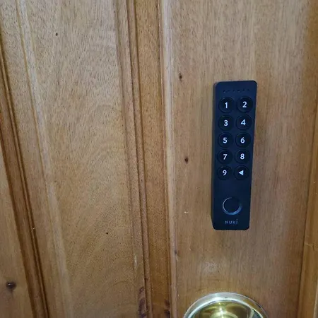 Charming Beachside Apartment- The Perfect Getaway! Appartamento Albufeira