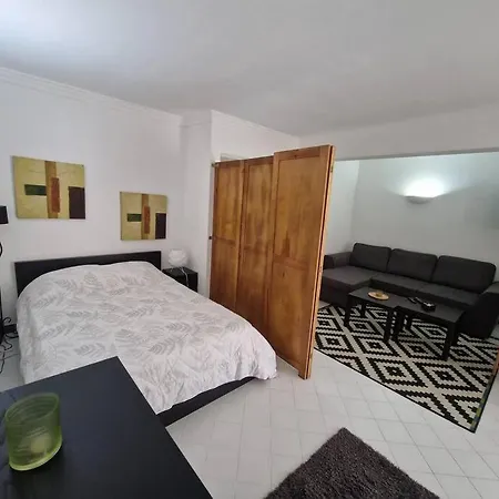 Charming Beachside Apartment- The Perfect Getaway! Апартаменти