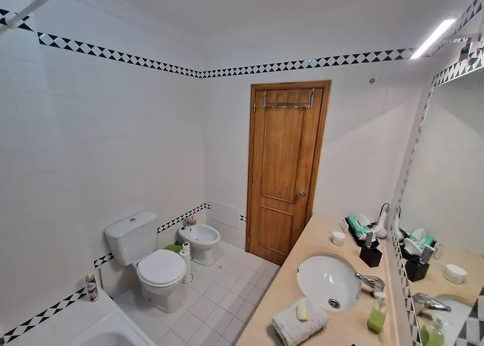 Charming Beachside Apartment- The Perfect Getaway! * Albufeira