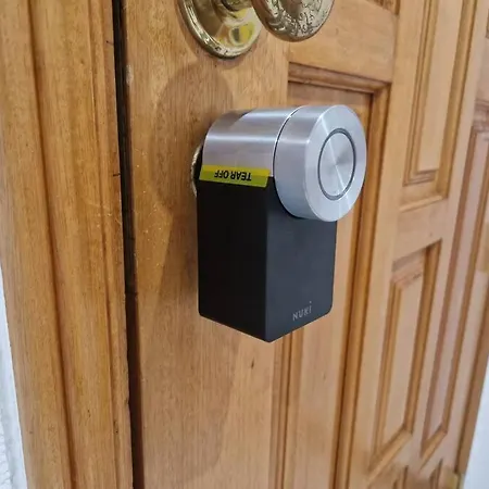 Charming Beachside Apartment- The Perfect Getaway! *